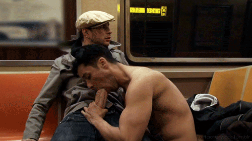 गांडू अंकल की  ट्रेन में चुदाई -  Gay Sex Story